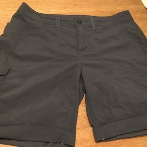 Mountain Hardware Women's Shorts Size 12